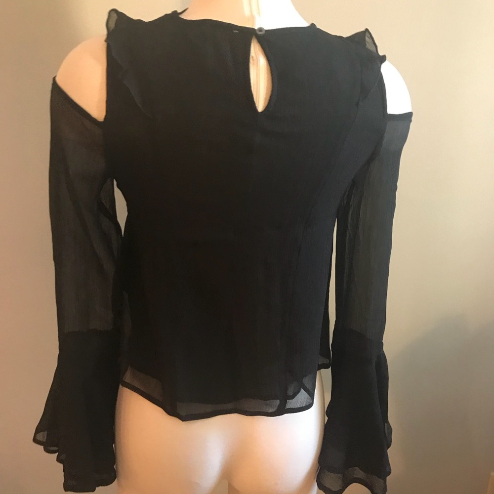 🎀NEW🎀HOLLISTER Cold Shoulder Boho Blouse - Picture 3 of 8